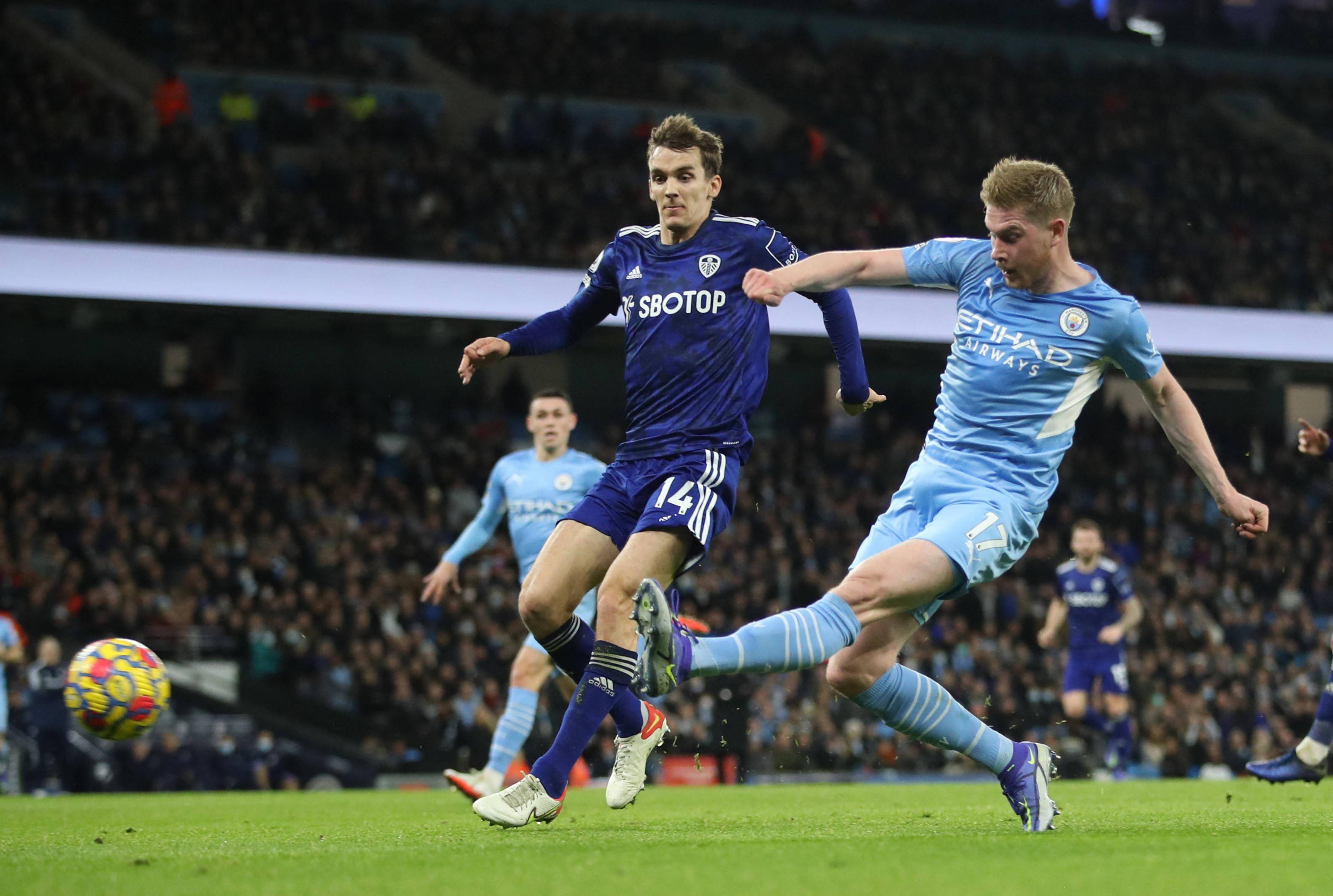 安东尼奥:调整阵容是为了给队员更多机会,同时保证球员健康(安东尼奥:通过调整阵容为球员创造更多机会,并确保健康)